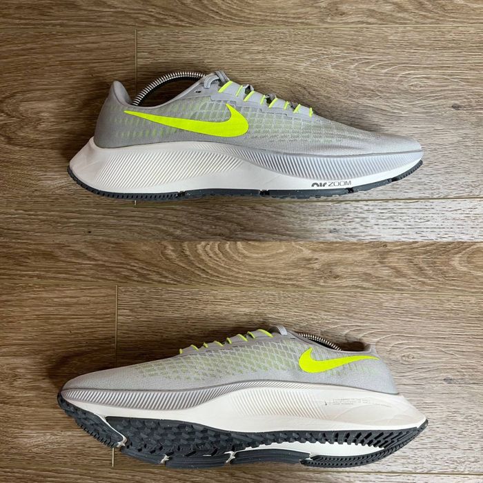 Продам БОМБЕЗНІ чоловічі бігові кросівки Nike Air Zoom Pegasus 37
