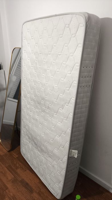 Colchão Solteiro Jolivex Euro 98x183 cm – Bom Estado