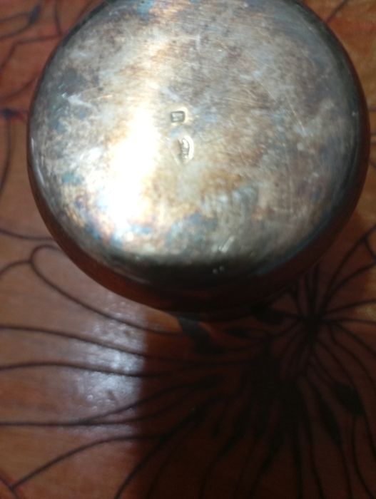 Vendo esta peça muita bonita bom estado em parta