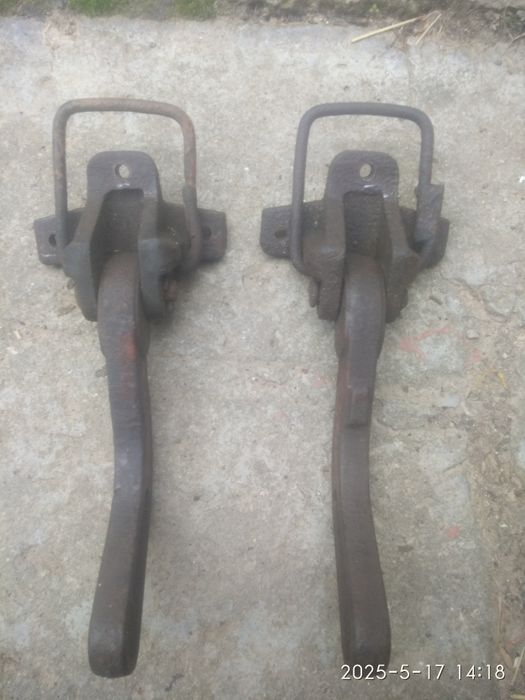 Замки для бортів