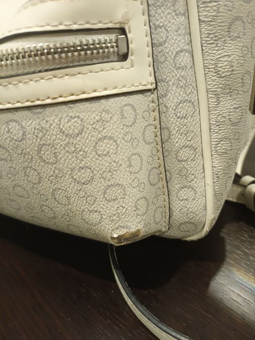 Mochila Guess branca