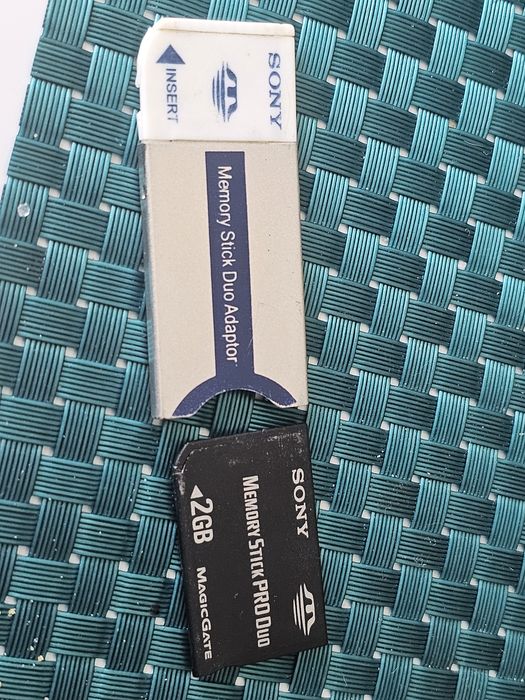 Karta Sony Memory Stick PRO Duo 2GB + Adapter MSAC-