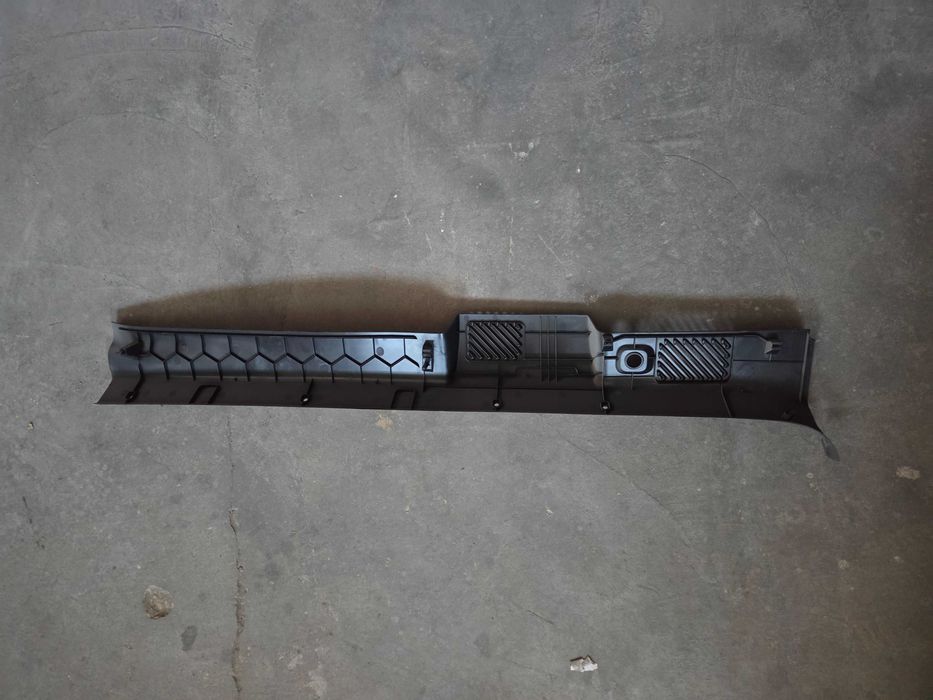 Osłona słupka nakładka tył L lub P Mercedes Sprinter W907 W910