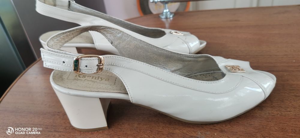 Жіночи Босоніжки