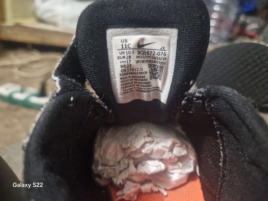 Продам кросівки гарной фірми Nike 28р.17 см.