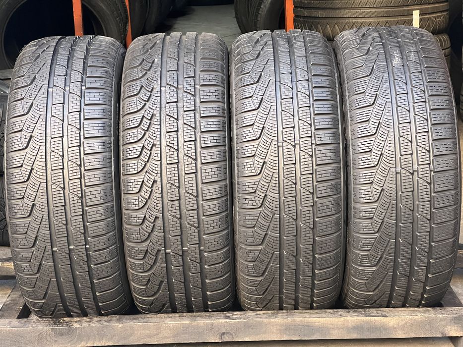 Шины зимние 225/50/R17 Pirelli Sottozero 210