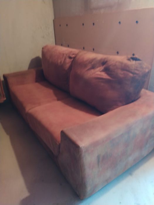 Sofá de dois lugares