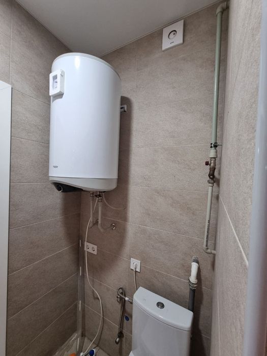 Продам комерцію з окремим входом Фасад