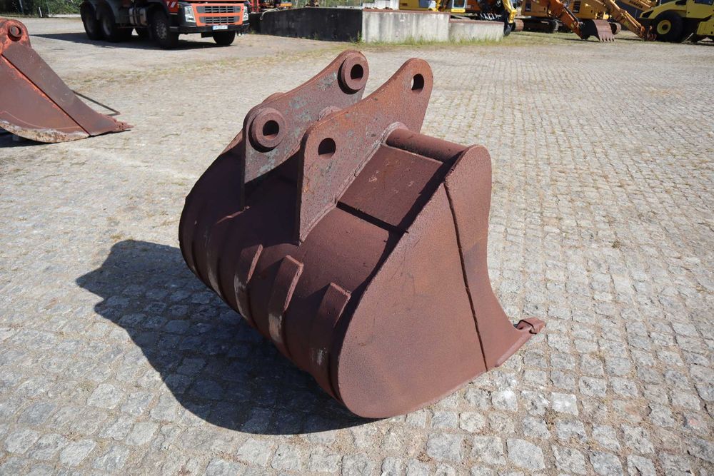 Balde escavação 1120 mm Ø65
