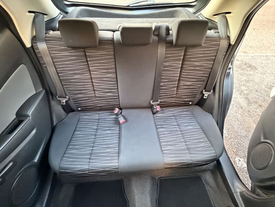 Mazda2  - 2009 gasolina
