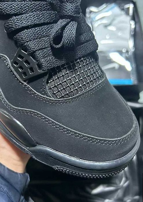 Jordan_ 4_ Retro_ Black_ Cat_ R.39