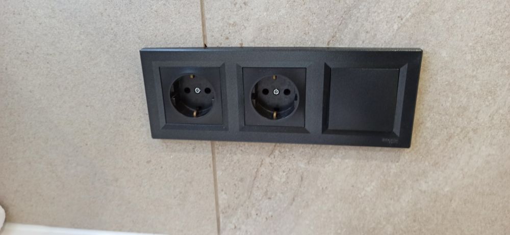 Розетки Schneider Electric  Asfora колір антрацит ( чорний)