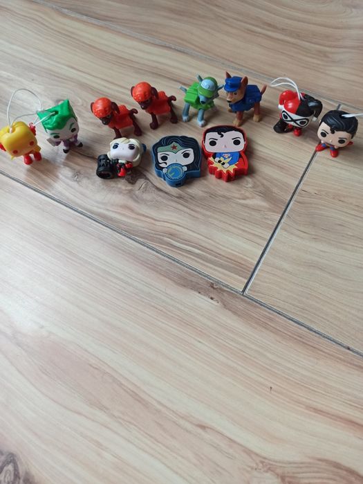 Figurki kinder joy DC Joker Flash i Psi Patrol