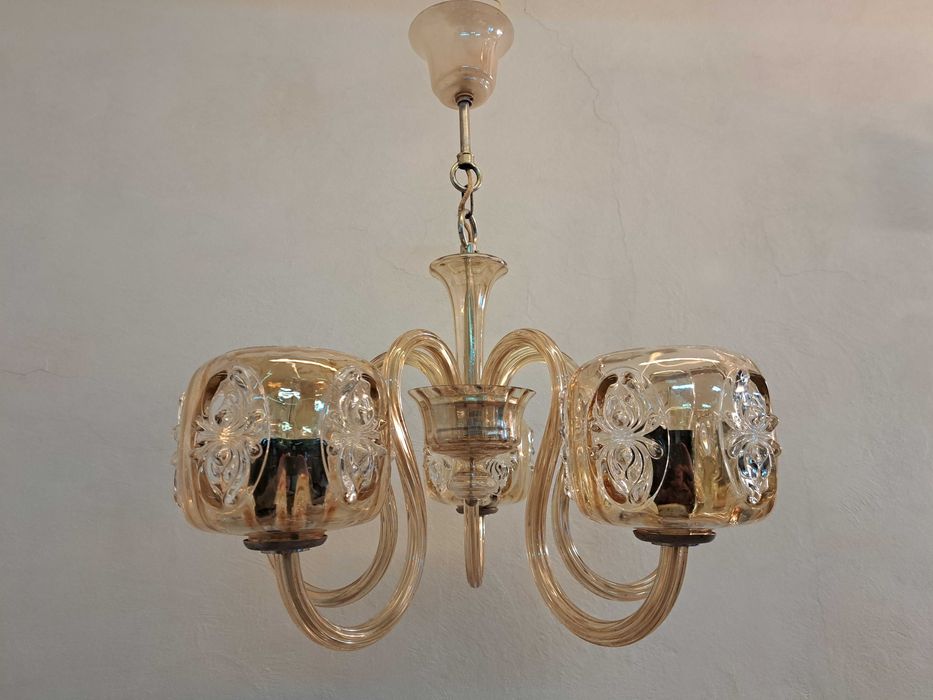 Żyrandol szklane ramiona klosze jak Murano szkło opalizujące