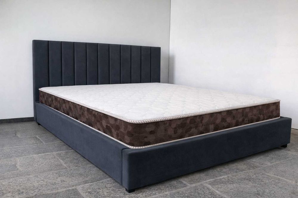 Матраци за вигідними цінами. Пружинні та безпружинні