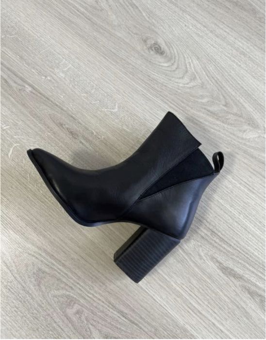 Шкіряні казаки чорні нові