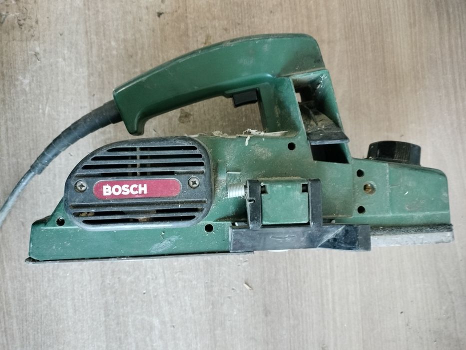 Strug elektryczny Bosch P400
