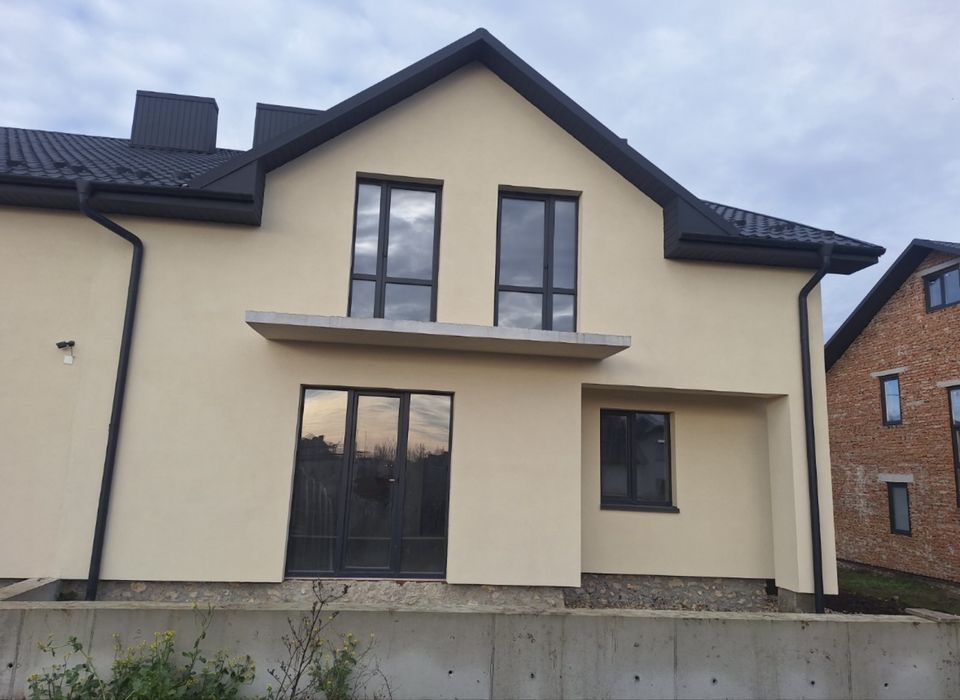 Будинок дуплекс