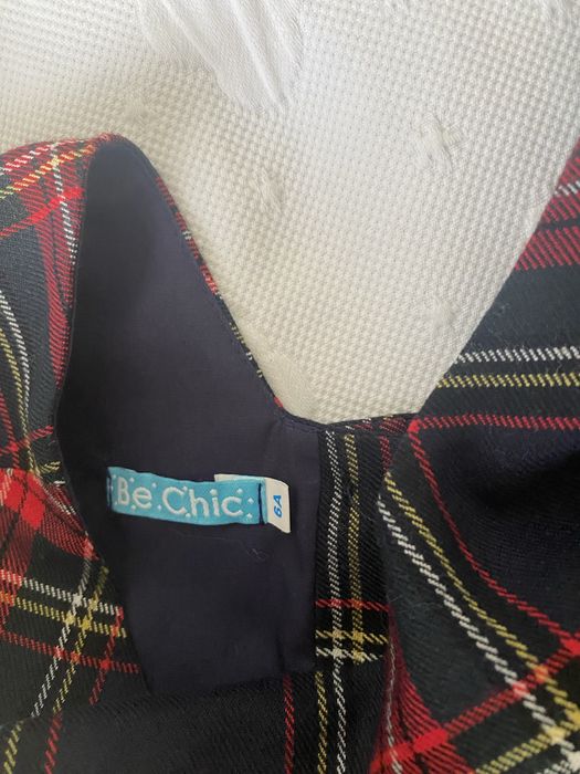 Vende -se vestido para menina - 6 anos- Marca Be Chic