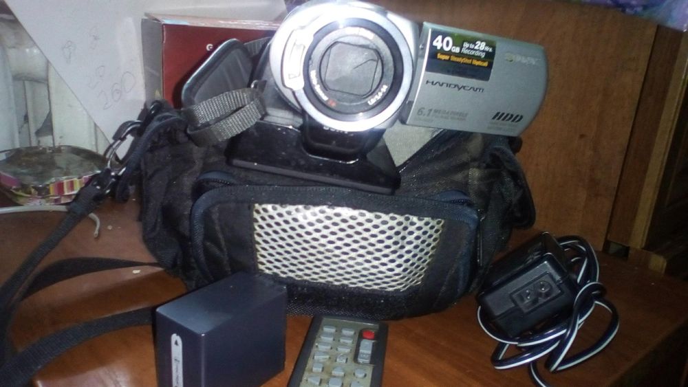 Відеокамера Sony.В гарному стані.