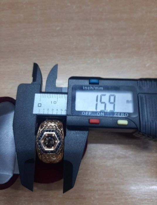 Чоловічий золотий перстень