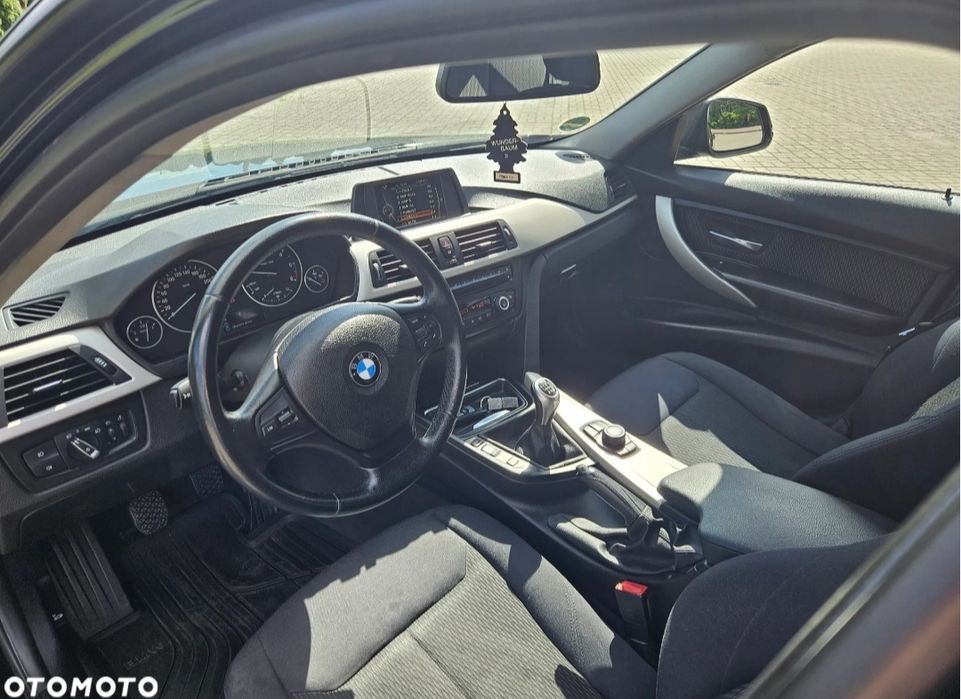 BMW Seria 3 318D