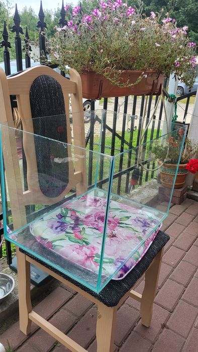 Sprzedam akwarium lub terrarium 60l 50cmx35cmx35cm