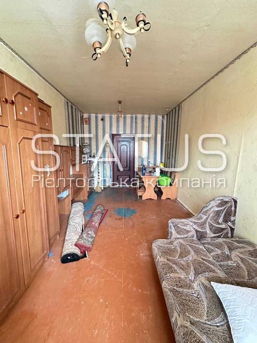 код 16267 Кімнатна в гуртожитку, цегляний будинок