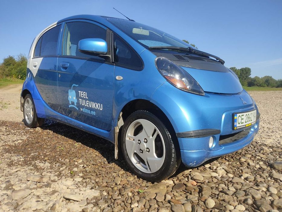 Электромобиль Митсубиси Ай Миев-2012 р.