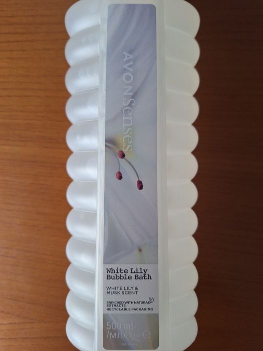 Espuma de Banho Lirio Branco & Almíscar 500ml AVON