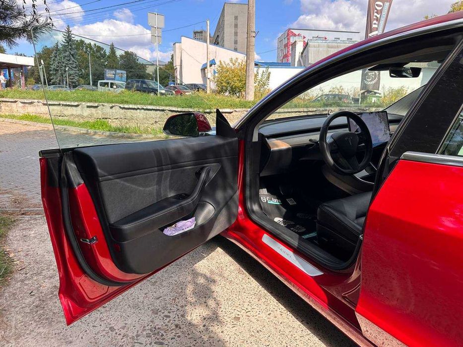 Tesla Model 3 2019