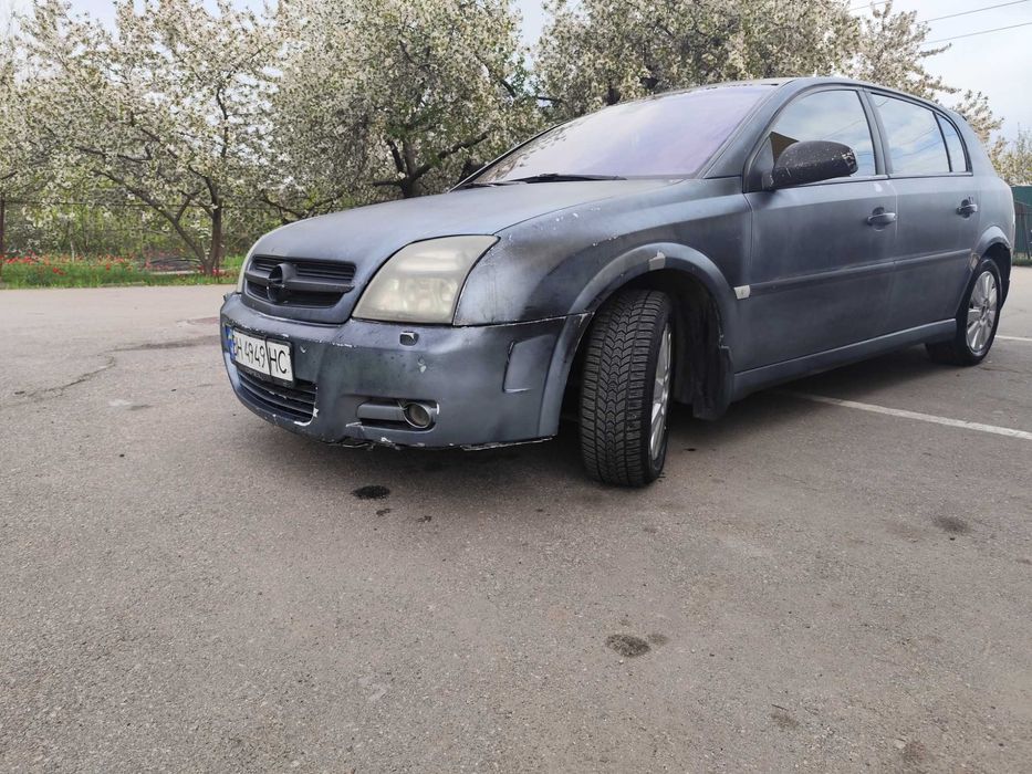 Продам своє авто,з документами все ок