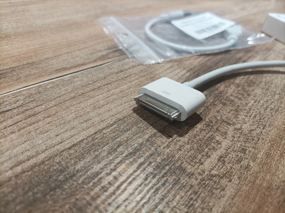 Zestaw ładowarek, kabli Apple. Stan bardzo dobry lub nie używany.