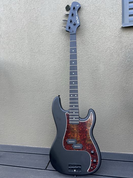 Baixo Elétrico Harley Benton