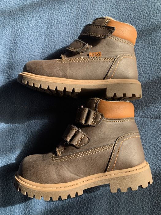 Botas criança Tamanho 22