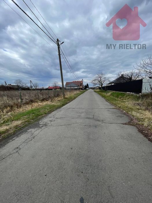 Продаж ділянки в с. Розівка