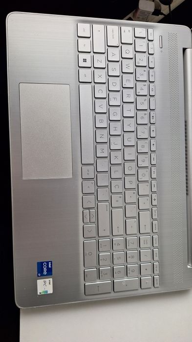 HP 15s | i7 | 16GB RAM | 1TB SSD | Com Fatura