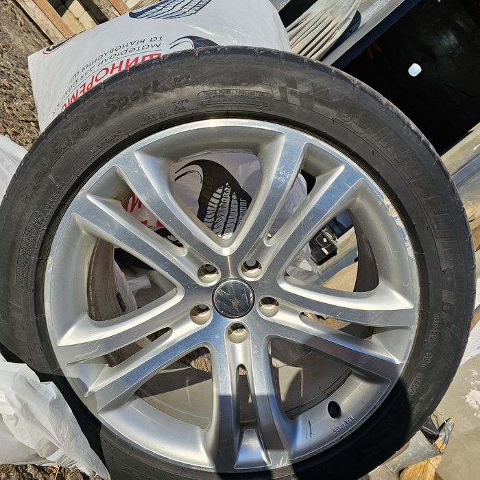 Michelin Pilot Super Sport 255/45 R19 одиночка