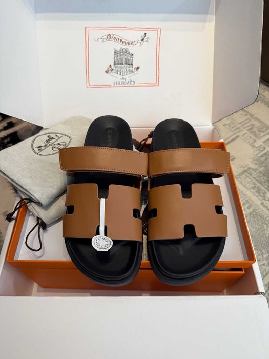 38 і 42 ( на 37 і 40) Жіночі коричневі шкіряні шльопанці Hermes Chypre ермес Гермес коричневые шлепанцы