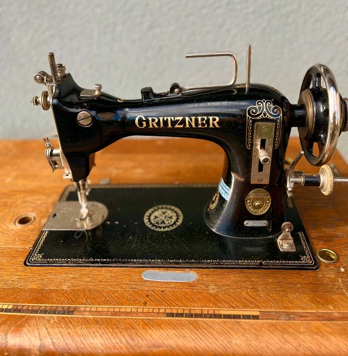 Zabytkowa maszyna - można przerobić na stolik