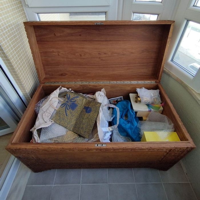 Arca em madeira exótica -reservada