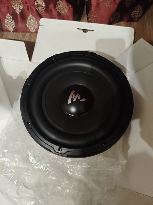 Продам сабвуфер Focal SUB 10 SLIM