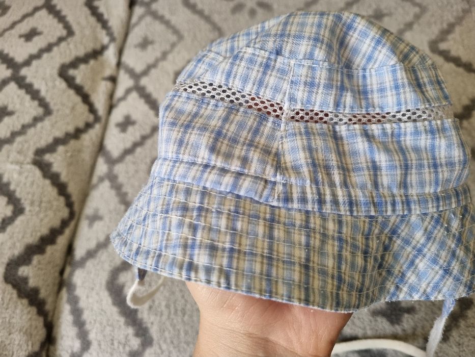 Czapeczka z wiązaniem