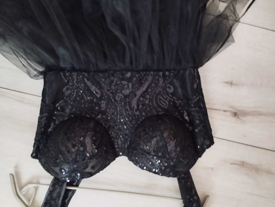 Sukienka studniówka