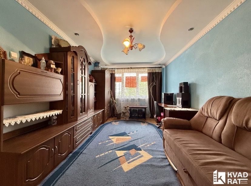 Продається світла 2 кімнатна квартира з індивідуальним опаленням
