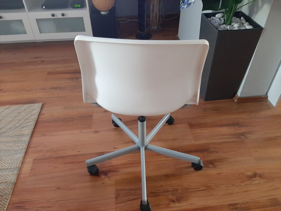 Krzesło obrotowe biurowe.  komputerowe Ikea