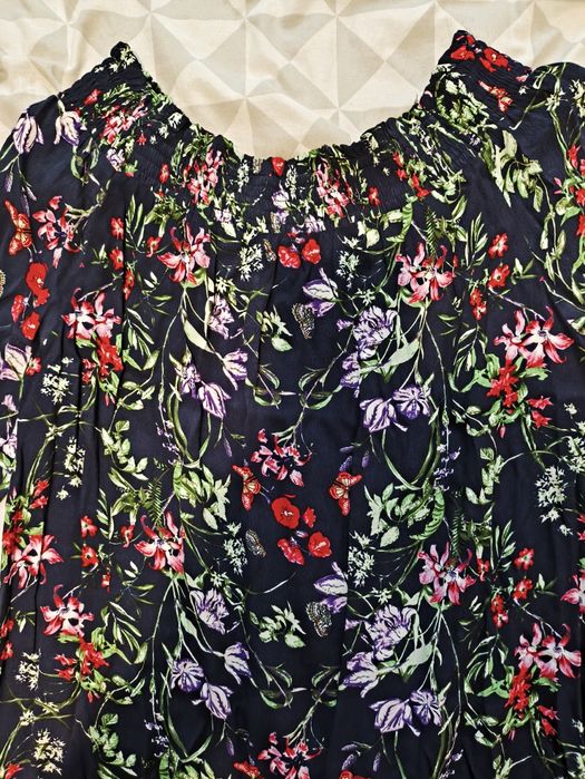 Sukienka dekolt hiszpanka zwiewna i lekka