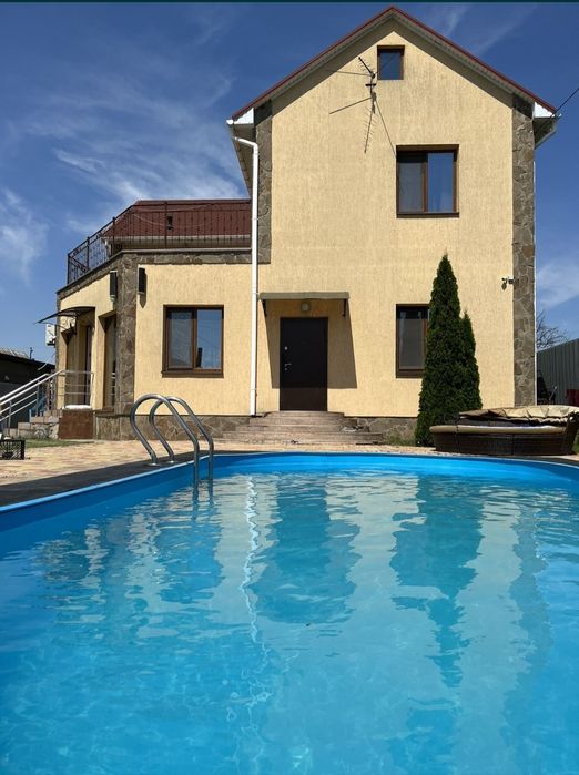 Сдам будинок  чан та лазня на дровах.