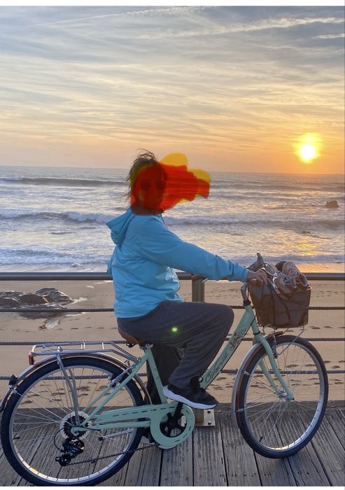 Bicicleta como nova com cesto