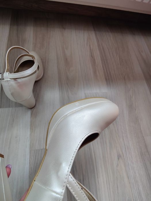 Buty ślubne perłowe ivory Brilu rozm.36